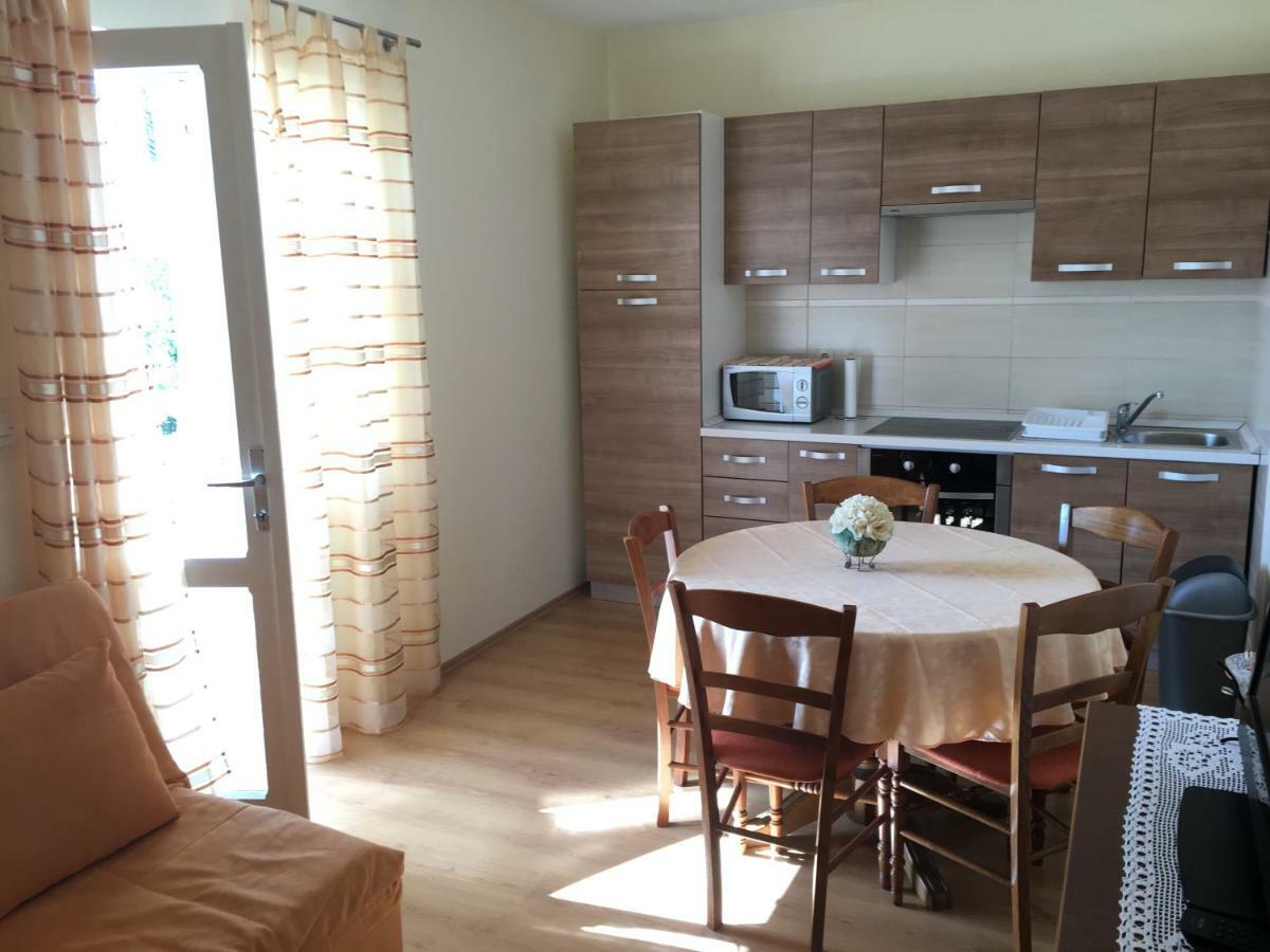 Apartment Biserka Barbat na Rabu Экстерьер фото