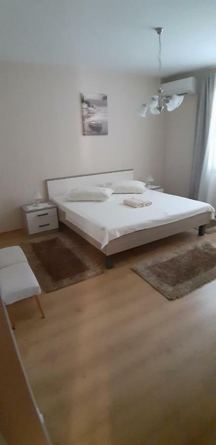 Apartment Biserka Barbat na Rabu Экстерьер фото