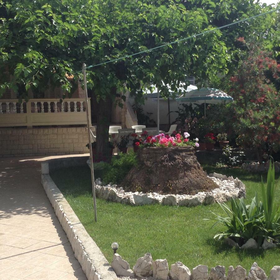 Apartment Biserka Barbat na Rabu Экстерьер фото