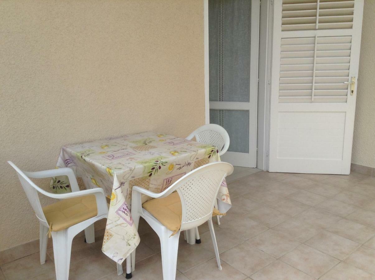 Apartment Biserka Barbat na Rabu Экстерьер фото